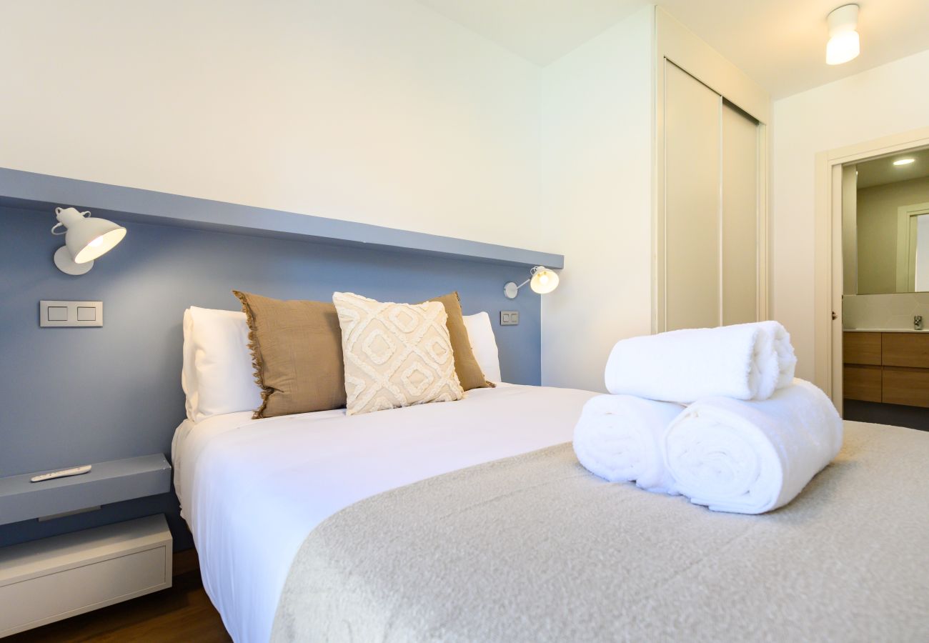 Appartement à Madrid - M (HMA121B) Amplio Piso 2 dormitorios y 2 baños