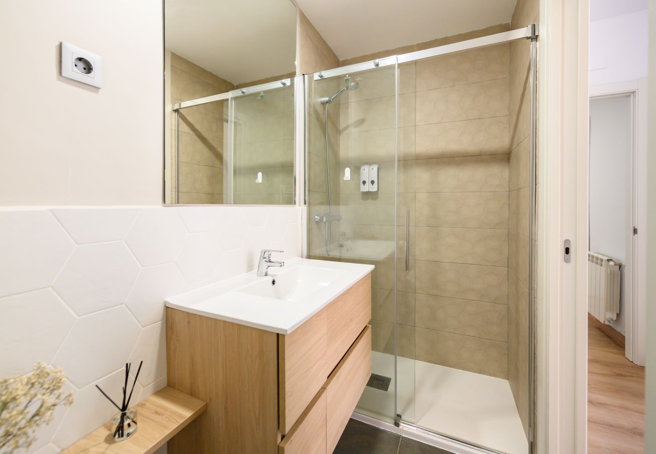 Appartement à Madrid - M (HMA121B) Amplio Piso 2 dormitorios y 2 baños