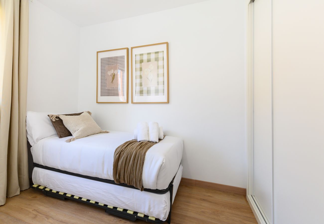 Appartement à Madrid - M (HMA121B) Amplio Piso 2 dormitorios y 2 baños