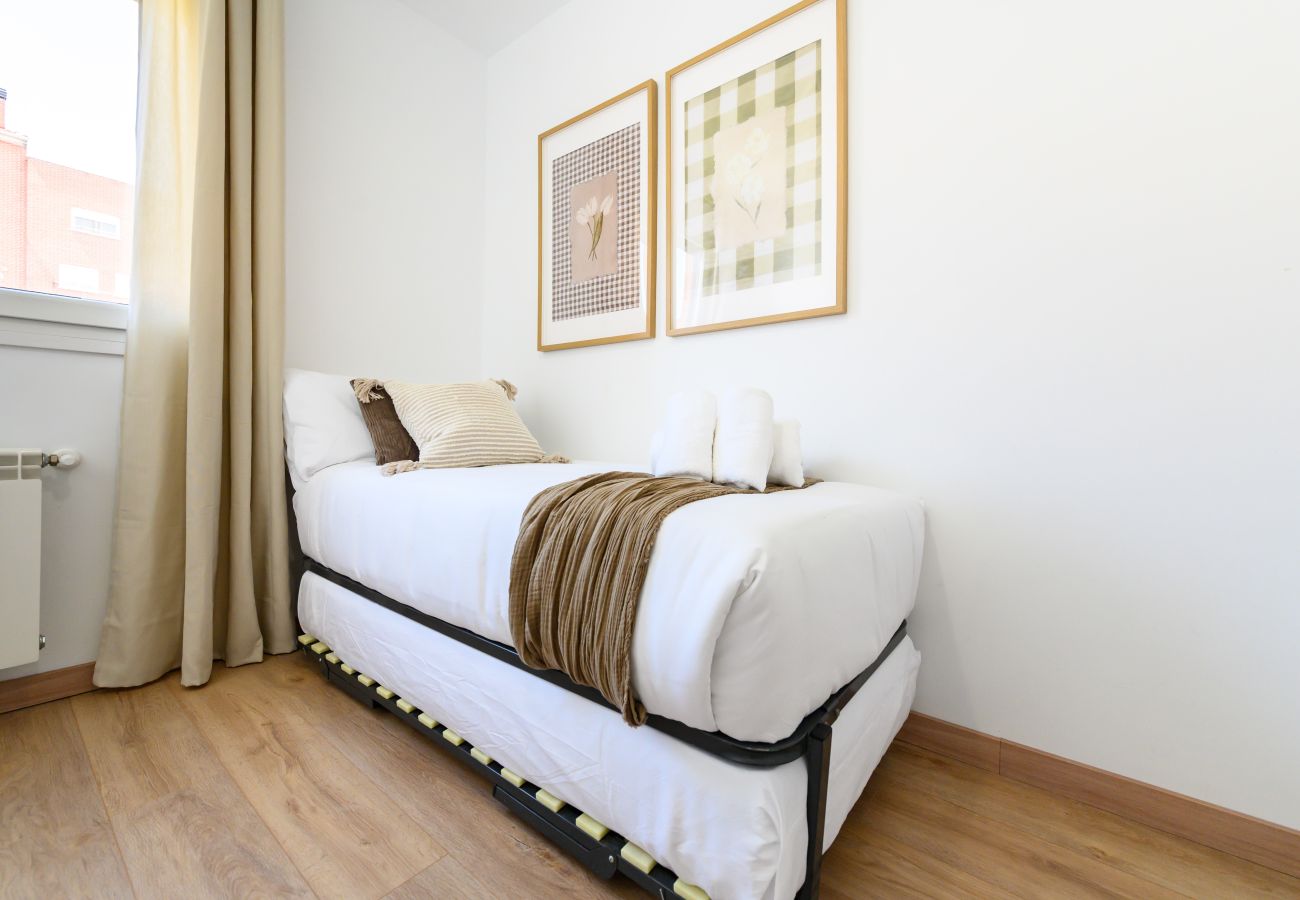 Appartement à Madrid - M (HMA121B) Amplio Piso 2 dormitorios y 2 baños