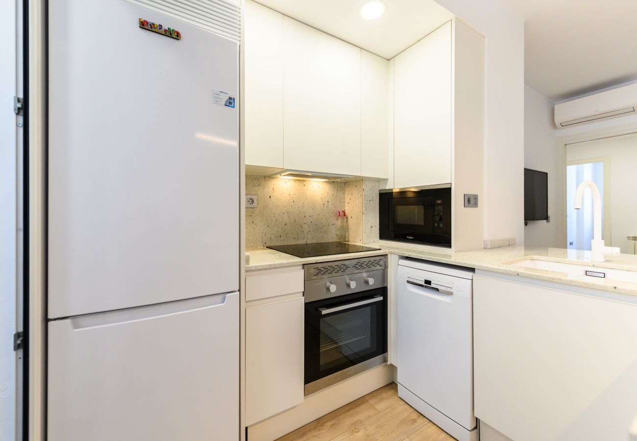Appartement à Madrid - M (HMA121B) Amplio Piso 2 dormitorios y 2 baños