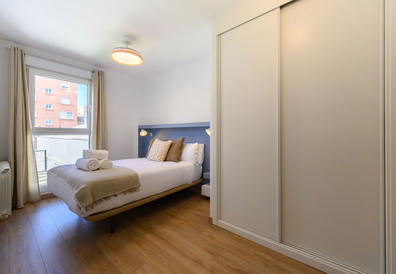 Appartement à Madrid - M (HMA121B) Amplio Piso 2 dormitorios y 2 baños