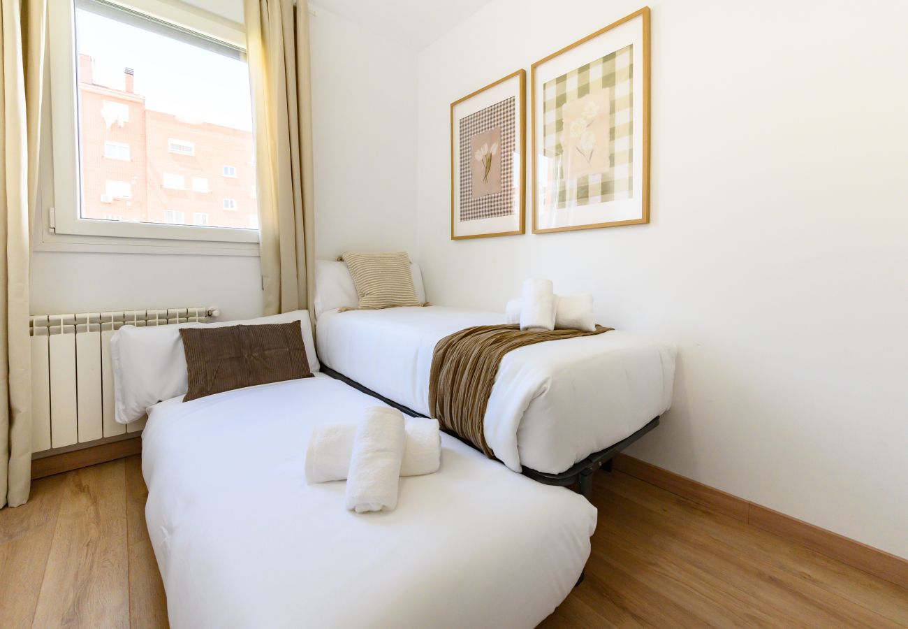 Appartement à Madrid - M (HMA121B) Amplio Piso 2 dormitorios y 2 baños