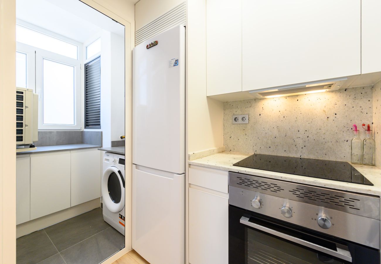 Appartement à Madrid - M (HMA121B) Amplio Piso 2 dormitorios y 2 baños