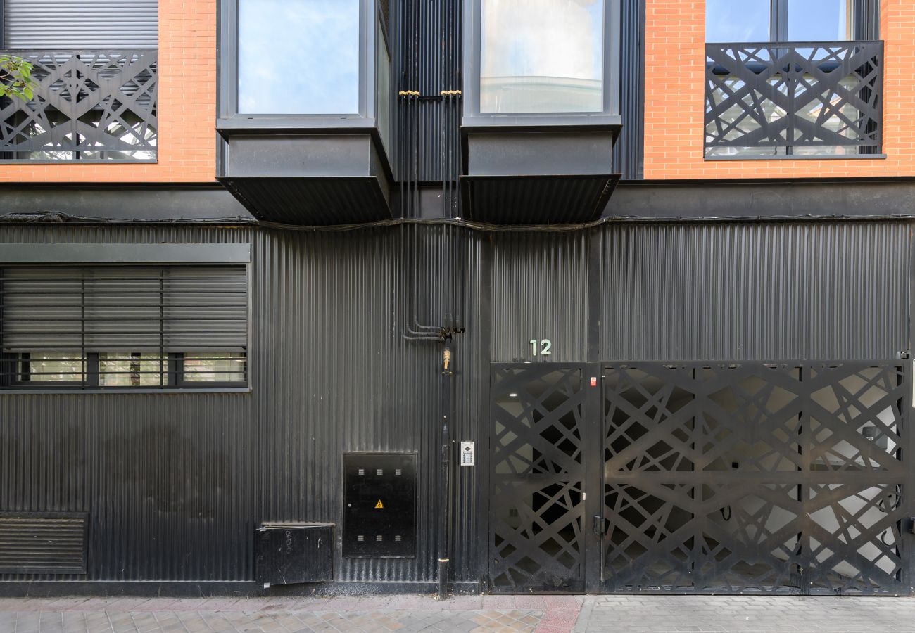 Appartement à Madrid - M (HMA121B) Amplio Piso 2 dormitorios y 2 baños