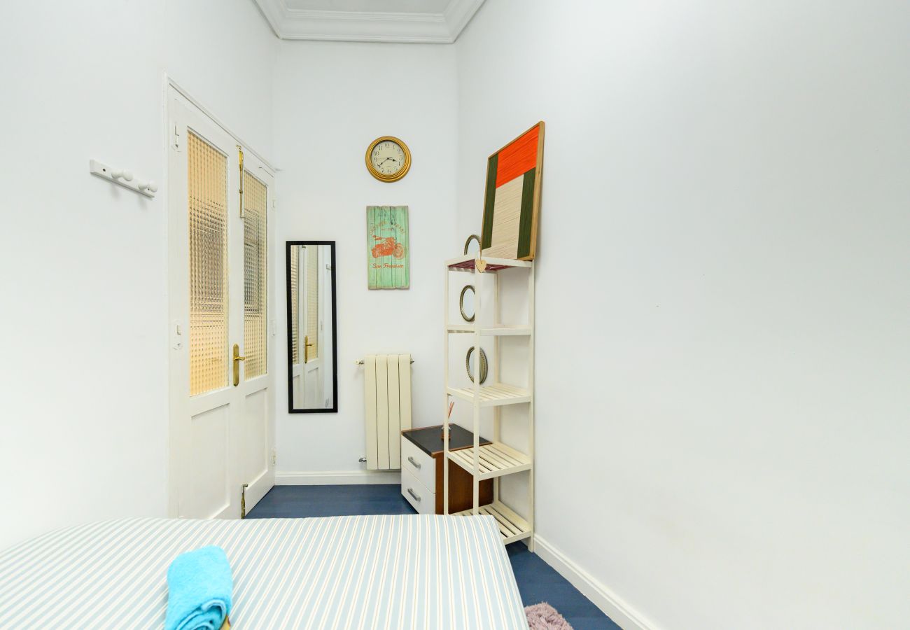 Appartement à Madrid - M (COL142II) Piso 2 dormitorios en el Centro de Ma