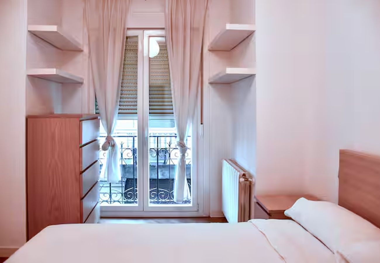 Appartement à Madrid - M (DLC132I) Piso 2 dormitorios en el Centro de Mad