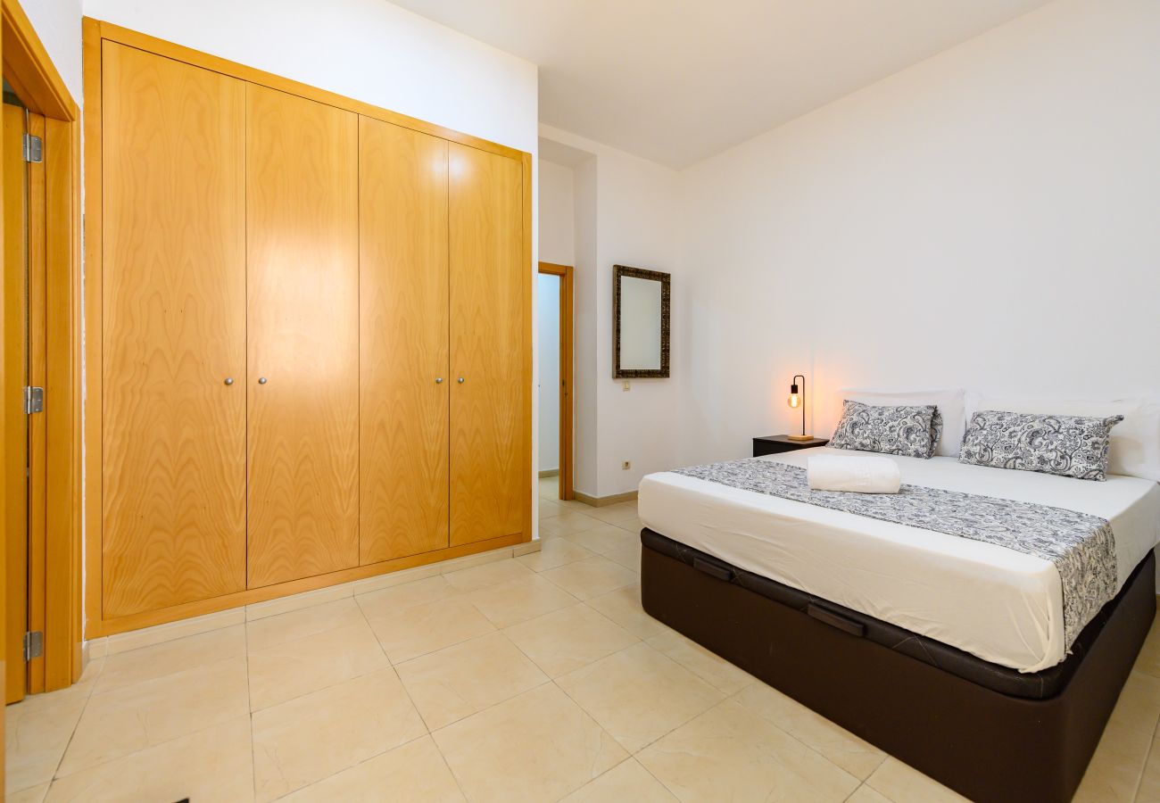 Appartement à Madrid - M (DIN132F) Piso de 2 dormitorios y 3 baños en el