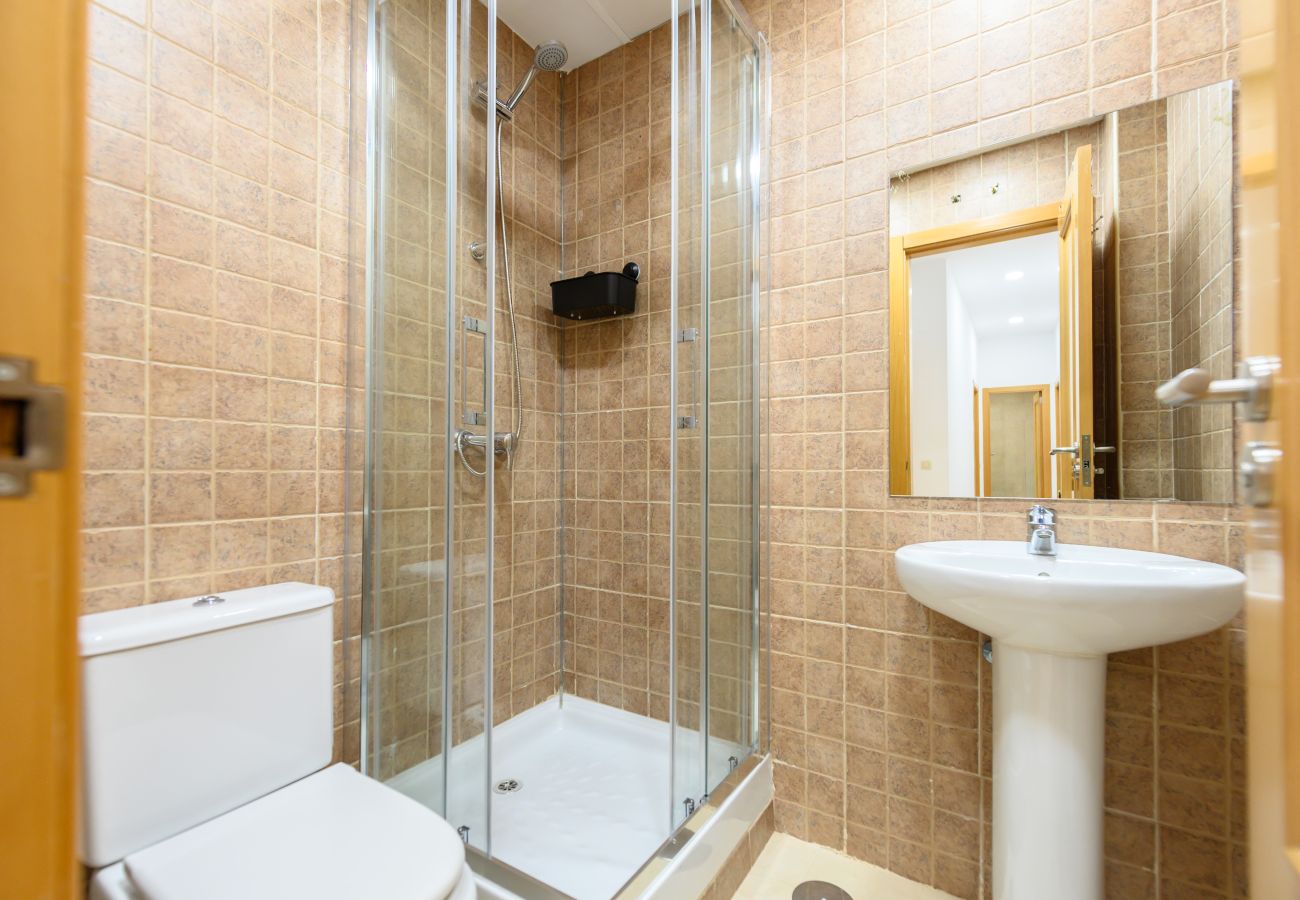 Appartement à Madrid - M (DIN132F) Piso de 2 dormitorios y 3 baños en el