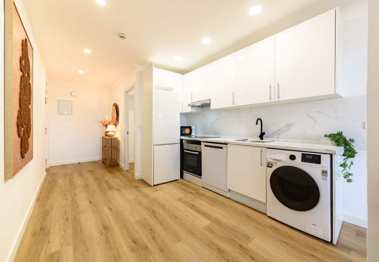 Appartement à Madrid - M (ABR1710C) Piso de 2 dormitorios, 2 baños cerca 