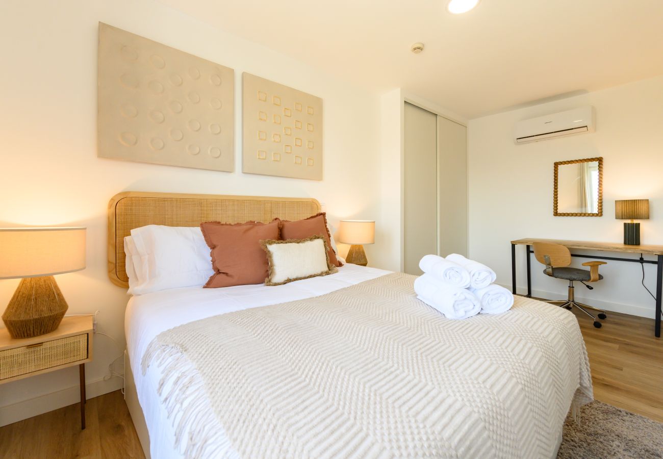 Appartement à Madrid - M (ABR1710C) Piso de 2 dormitorios, 2 baños cerca 