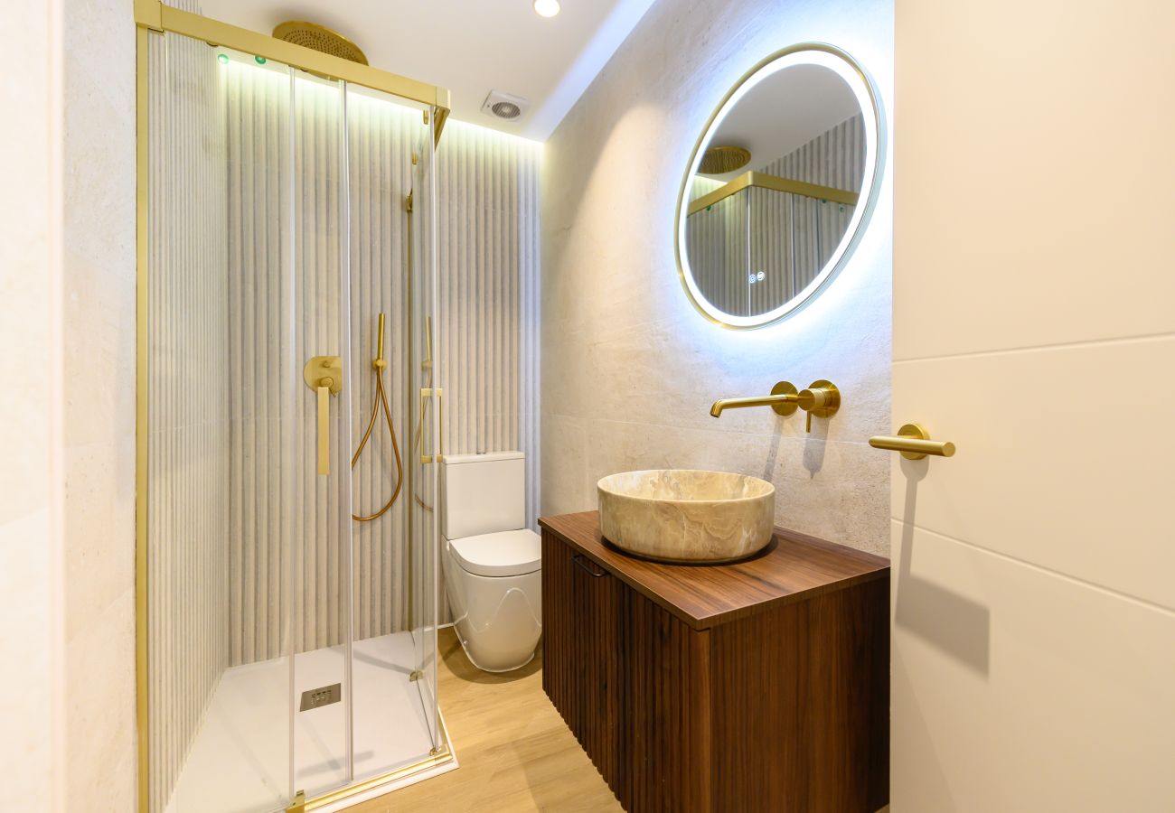 Appartement à Madrid - M (HER1080C) Piso de 2 dormitorios en el barrio d