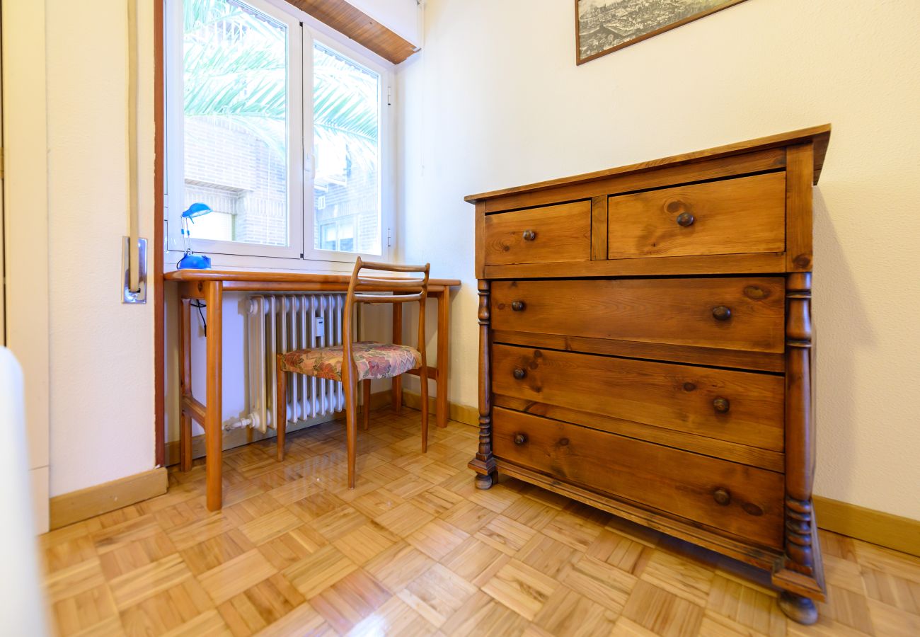 Appartement à Madrid - M (PIR312ºD) Piso 5 dormitorios, 2 baños en Moncl