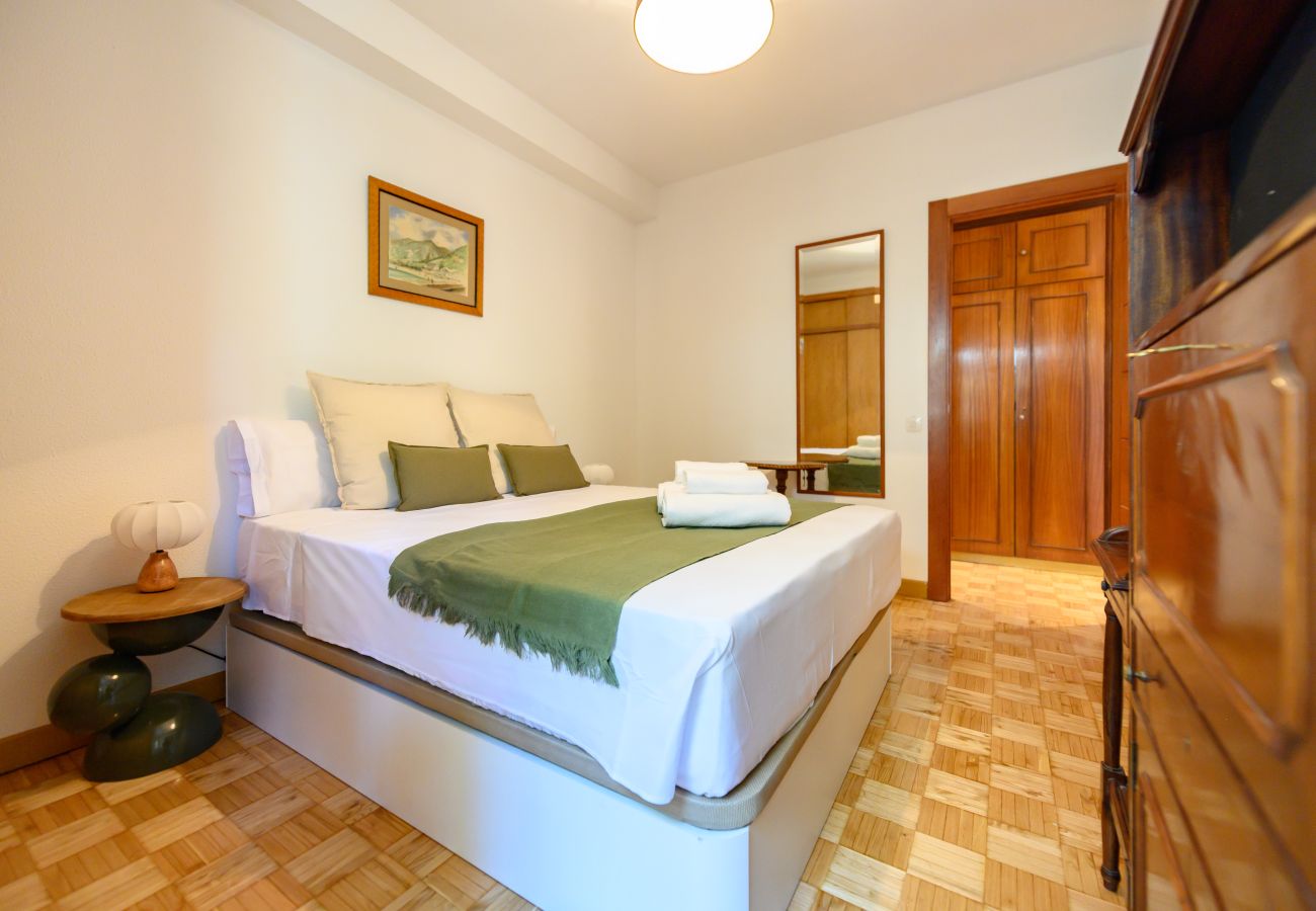 Appartement à Madrid - M (PIR312ºD) Piso 5 dormitorios, 2 baños en Moncl