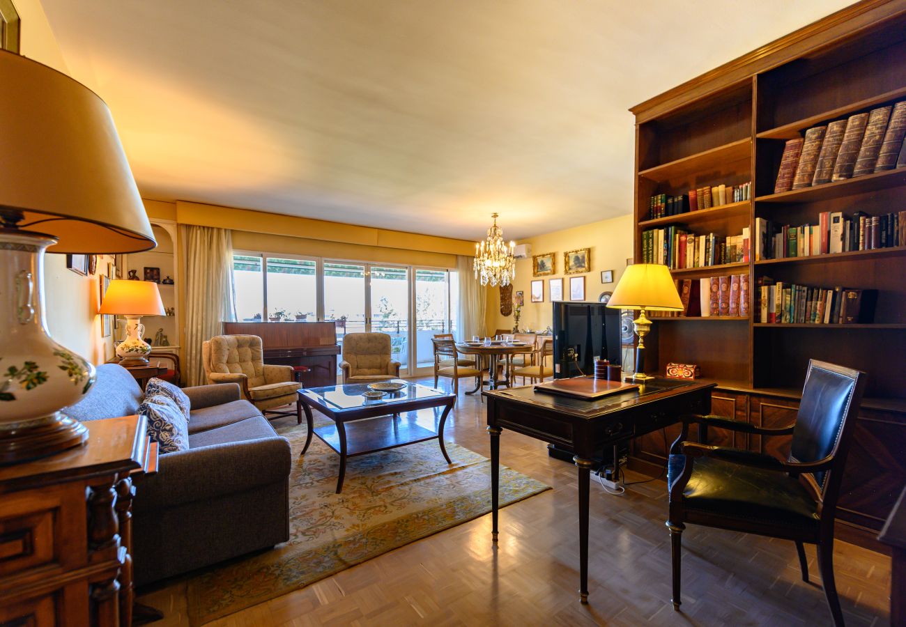 Appartement à Madrid - M (PIR312ºD) Piso 5 dormitorios, 2 baños en Moncl