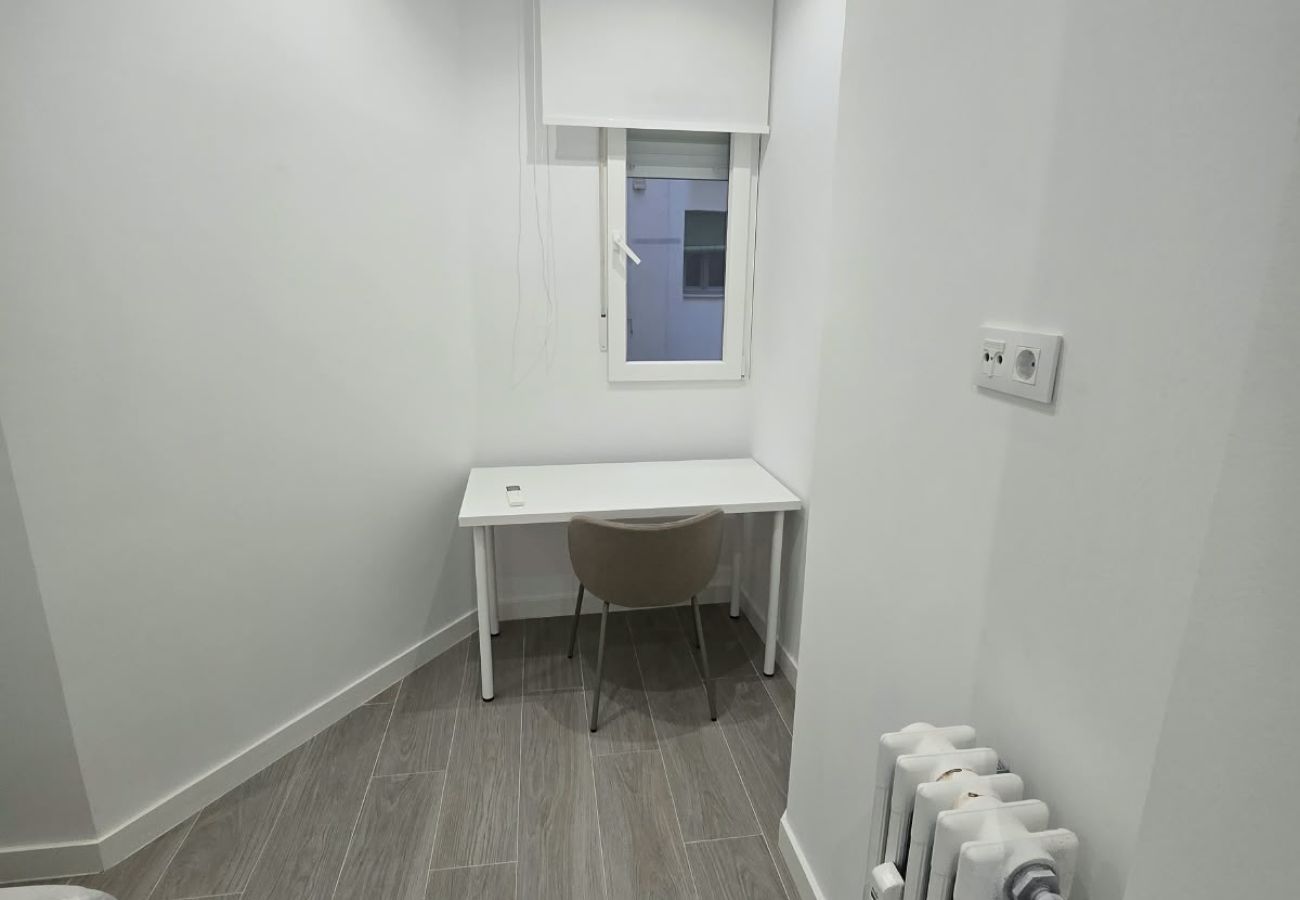Appartement à Madrid - M (ALC124) Piso de 3 dormitorios en Goya
